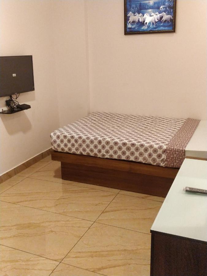 Majestic Inn Thiruvananthapuram Buitenkant foto