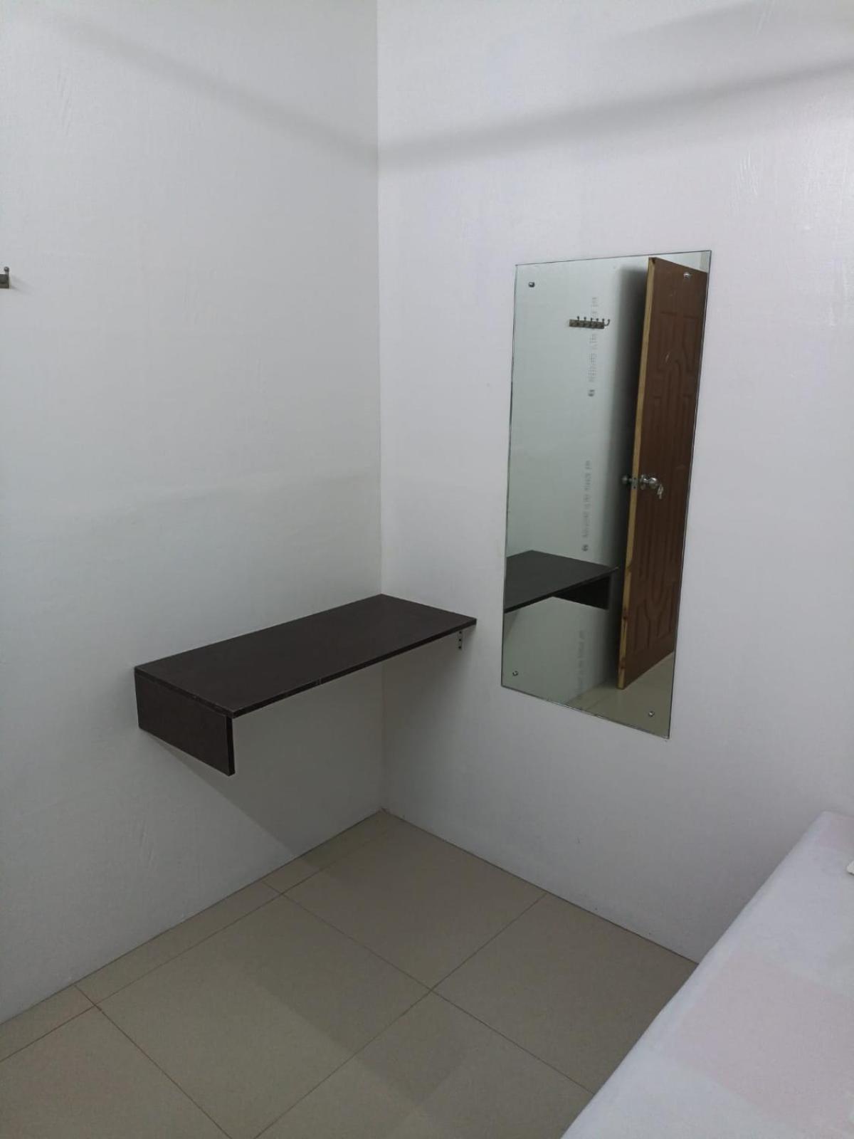 Majestic Inn Thiruvananthapuram Buitenkant foto